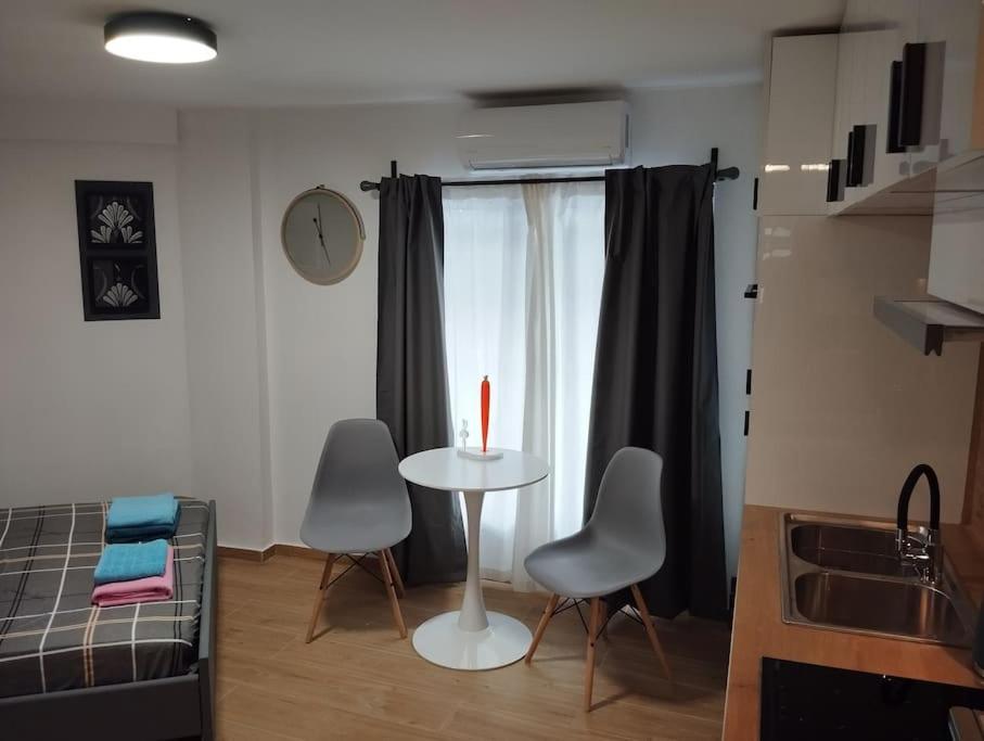 Nektar Cosy Apartment In City Centre Athen Exterior foto